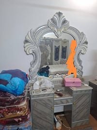 غرفة أخشاب • مستعملة • النجف