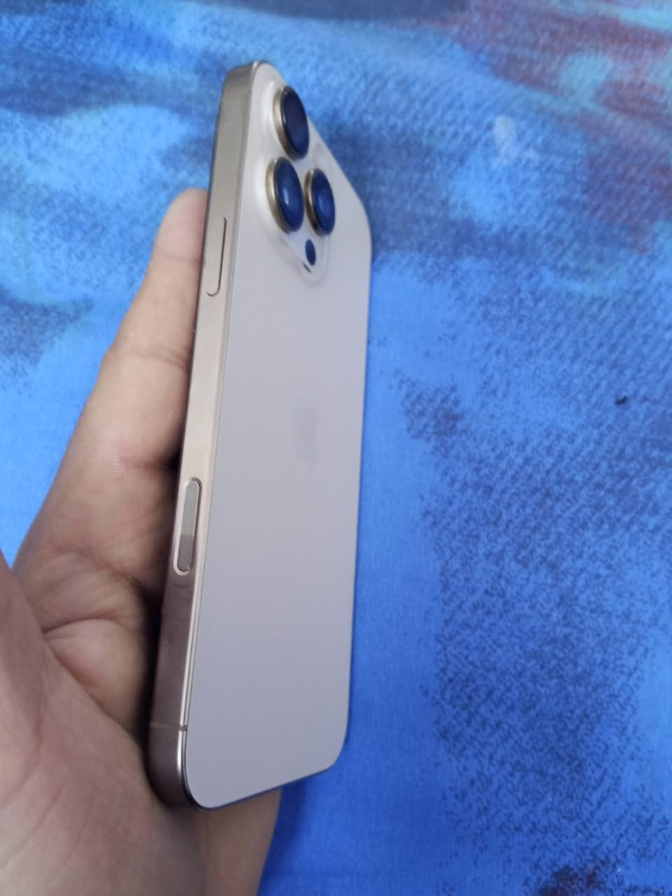 السلام عليكم ايفون 16 برو ماكس جديد 
دبل سيمكارت 
  ما مبدل بي ايشي مكفول من كلشي 
 بي فطر بل لزكه مو بل اصليه 
بطاريه  92
ذاكره 256
السعر 1450 وبي مجال حك الجيه (متواجد خاص)
***********
