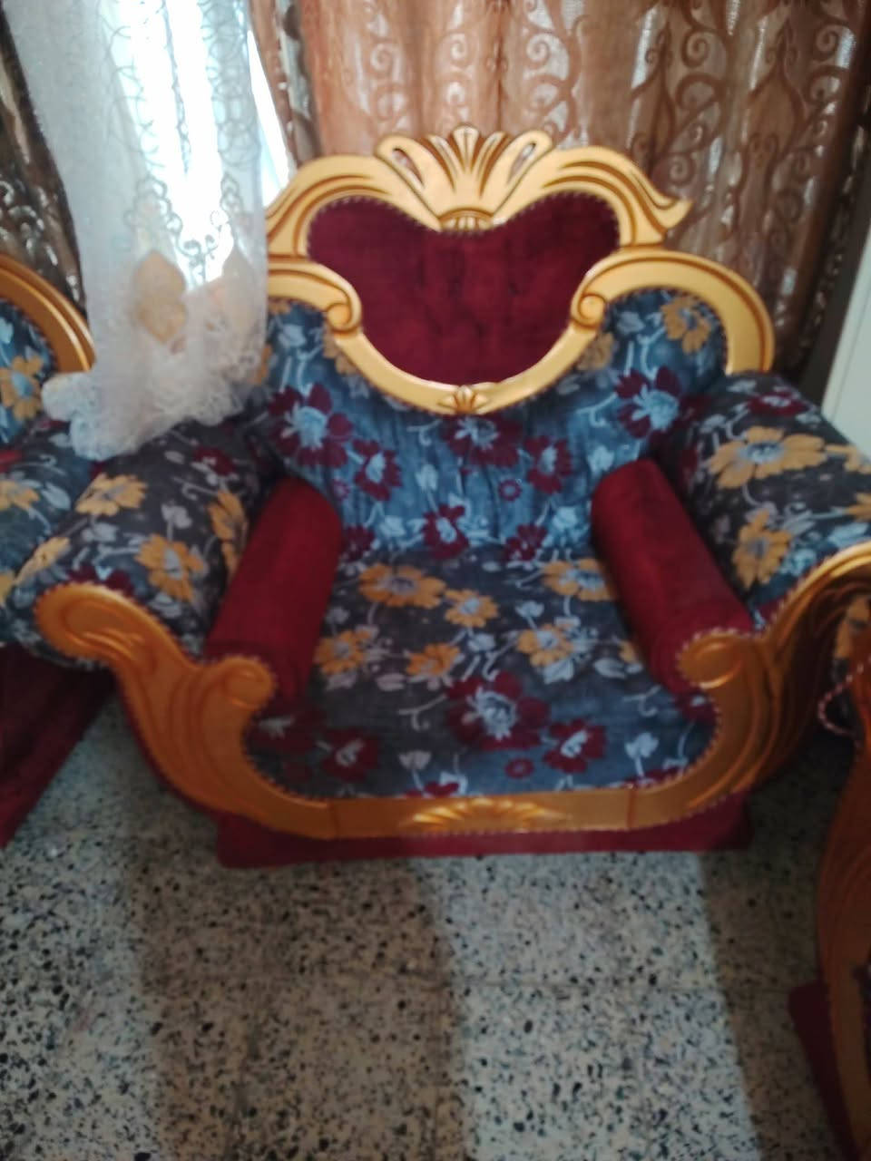 تخم للبيع نظيف عوزه شويه ملاحظات الي محتاجه يتصل ودلل ***********
