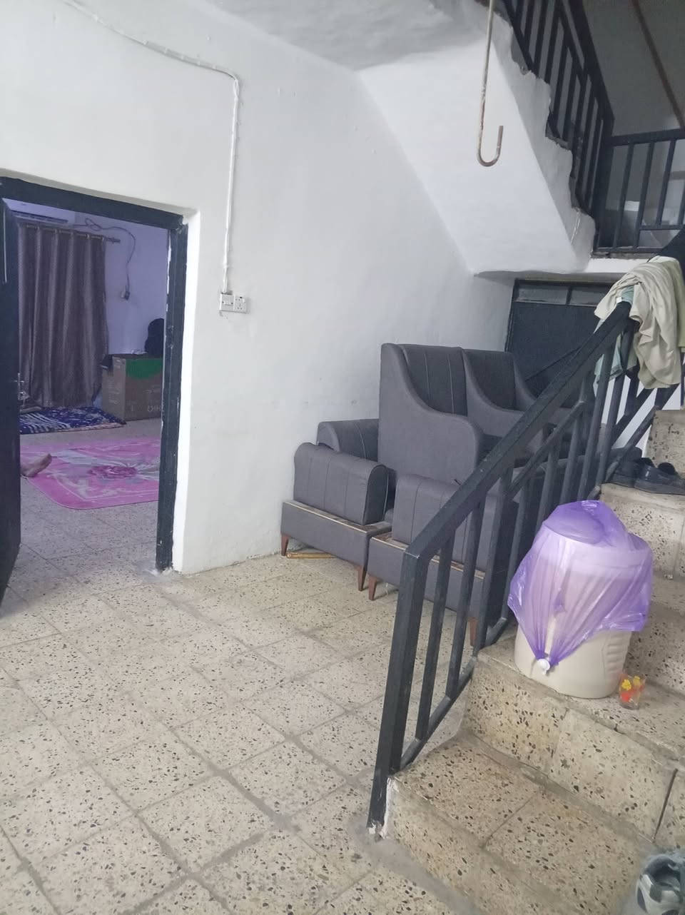 بيع مستعجل
بيت مساحه 200 متر طابو صرف الجربوعيه الاولى ال سيد ستار كونكريت مسلح السعر 70 وبي مجال الاستفسار *********** مكتب الصالح
