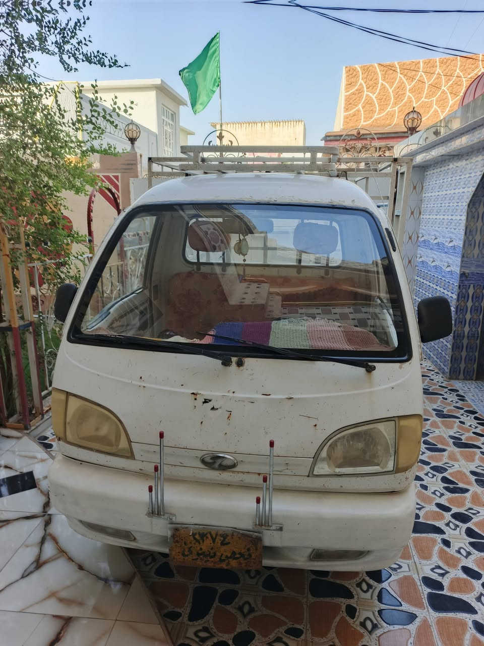 السلام عليكم فاو للبيع 2005 تخم تاير جديد كير جديد اكسل شواصي كلها جديده مكينة بيها تنقيص ورنكات كهربائيات كلها شغاله منفيس أوراق كامله السعر 13 ورقه بيها مجال العنوان ديالى الخالص سراجق ***********
