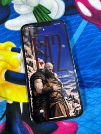 13برو ذاكره ٢٥٦ شرق اوسط كلشي شغال ونضيف  البطاريه فقط ٧٤ ممبدل بي ي ش...