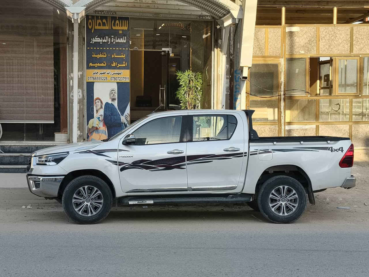 سلام عليكم هايلكس للبيع موديل 2022 دفع رباعي 4x4  فورويل وارد سعودي رقم بابل السيارة ب اسمي  تنتهي بل 2027 ماشية 260 الف مكفولة السيارة السعر 270 ورقة 
للاستفسار رقم صاحب السيارة ***********
