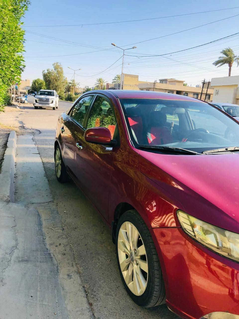 السلام عليكم
سيراتو ٢٠١٢ 
ماشية ٢٤٥ 
مكفوله من الضربة والصبغ 
بيها بارد مكانات صغار 
صدر ٦٠ بالميه 
تبريد جديد 
باتري جديد 
ويل اسود شاده بيها ويل كب الاصلي موجد 
شاشة كاميرا 
السعر المطلوب ٩٧ بيها مجال بسيط 
السيارة باسمي رقم اربيل سنوية بعد شهر وتنفذ 
مكان السيارة بغداد 
***********
