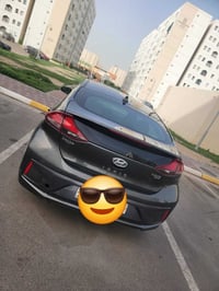 ايونك هايبرد ٢٠٢٢ تفويلة تمشيك ٩٥٠ كيلو سيارة مواصفات بلو  فولل عدا ال...