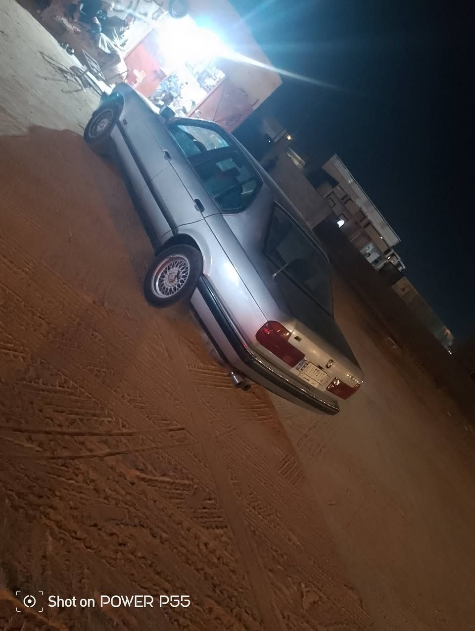 لا توجد تفاصيل

نص مكتوب في الصور:
- Shot on POWER P55