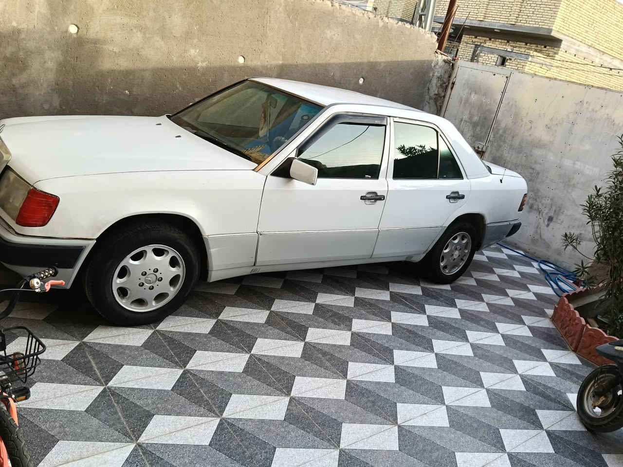 دار للبيع بعد جسر الحولي شارع حسينية مسلم ابن عقيل ع المساحه 230 بناء سنة 2023درجة اولى كونكريت صب طابوك كافة الخدمات ماي كهرباء مجاري للاستفسار على الرقم *********** يوجد واتساب
