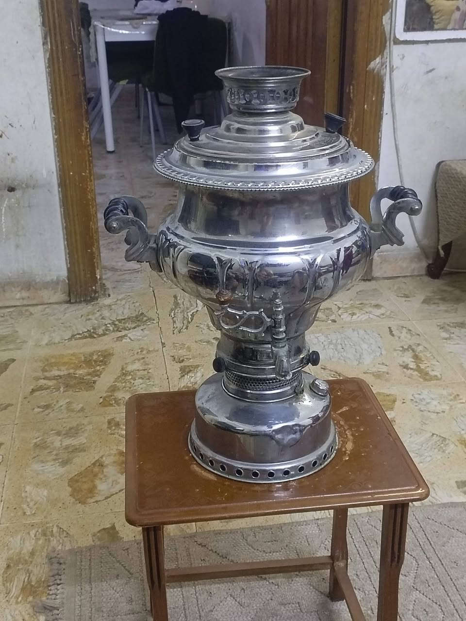 سماور باكستاني للبيع،السعر 75 الف، وبيه مجال المكان بغداد المنصور،
رقم الهاتف ***********
