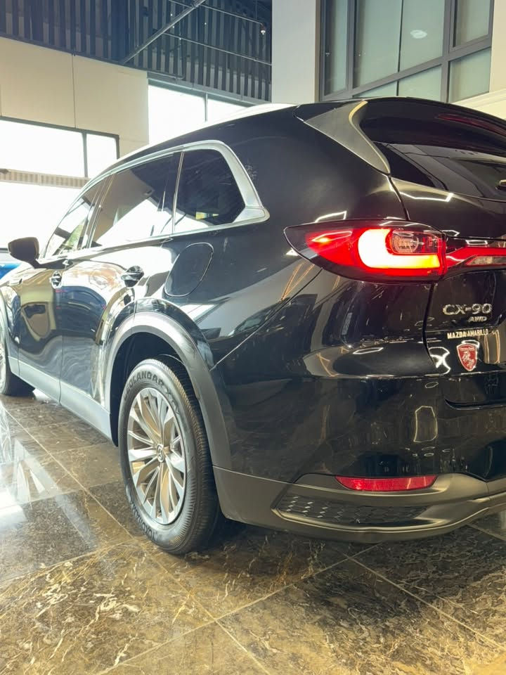 MAZDA - CX90

2024

37.000MIL

بۆیاخ نییە ( بدون صبوخ )

‎کۆمپانيای هەرێم عثمان سعيد بوبازرگانی ئۆتۆمبێل لە کوردستان و عێراق و دەرەوەی وڵات 
‎📍ترمينالی نوێی سلێمانی بەرامبەر هێزەکانی ( ٧٠ )

‎شركة هەریم عثمان سعید للتجارة کافة انواع السيارات في خارج و کردستان و العراق 
‎📍ترمینال جدیدة السلیمانیة مقابل قوات مسلحة ( ٧٠ )

*********** - ***********📱
