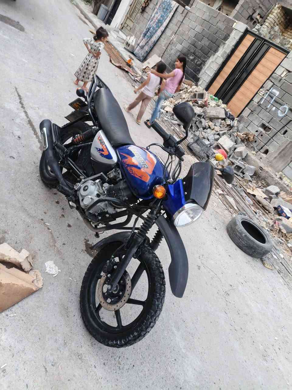 بوكسر مظيل 2023 كفاله عامه  رقم وسنويه بغداد نكليزي تحويل ثاني يوم لدراجه كفاله عامه وضمان اسبوع بلمكينه ايشيبيه ترجع لا مفتوحه ولا ملعوب بيه للبيع السعر مليونين 2650 وبيه مجال مكاني شعب ***********
