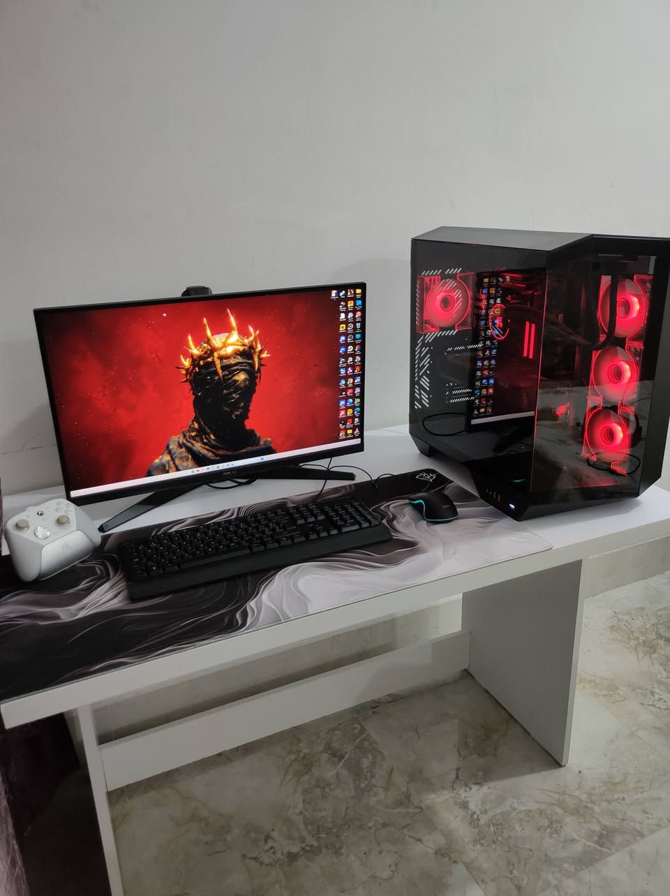 تجميعه للبيع ابيعهه كامله اما باقي القطع المذكوره اختياري شرائهه :

1_ المعالج : rayzen 7 7700 

2_ كارت الشاشه: asus prime RX 9070

3_ الهارد : Samsung ssd 990 evo plus 1tb

4_ المذربورد : asus tuf gaming x870_plus wifi

5_ الرامات : G.skill tridend z5 neo RGB 2×16 32GB CL30 6000hz DDR5

6_ المبرد : thermal Right frozen magic 360 ARGB v2 

7_ الباور سبلاي :   XPG full modular 750w gold   

8_ الكيس : dark flash DY470 

9_ جويستك : gamsir g7 pro

10_ الشاشه : asus tuf gaming  VG27AQL5A 210hz 0.3ms free sync 

11_ اليوبي اس : farber 1kv online soho series

12_ كرسي مكتبي جميع القطع بي قابله للحركه من مسند الظهر واليد والمقعد والرقبه وجك رفع 

13_ ماوس باد مقاوم للسوائل ثخين نوعيه راقيه قياس 40×90

ملاحظه : كراتين القطع موجوده مشتريهه جديده التجميعة علئ ايدي اني جمعتهه واستخدام جدا قليل نظافه 99/100 شرط الفحص وين متريد 

مكاني بغداد الدورة الاثوريين ماعندي توصيل

واتساب : ***********    ادمن وافق🌹
