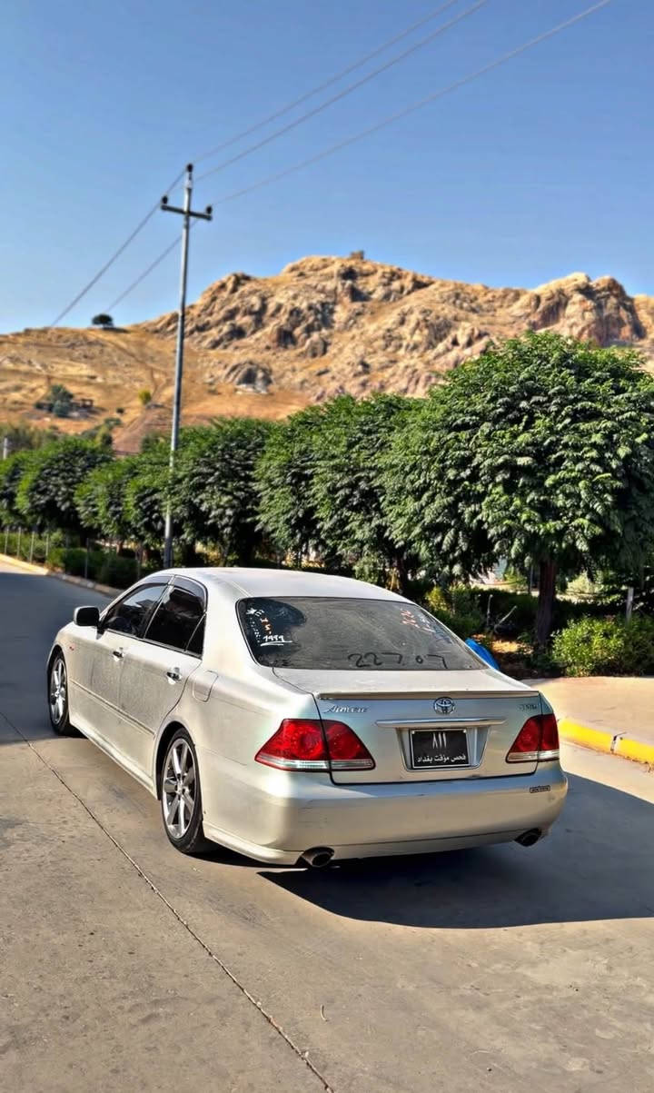 تويوتا كراون • ٢٠٠٥ • مكينة بلا عيب