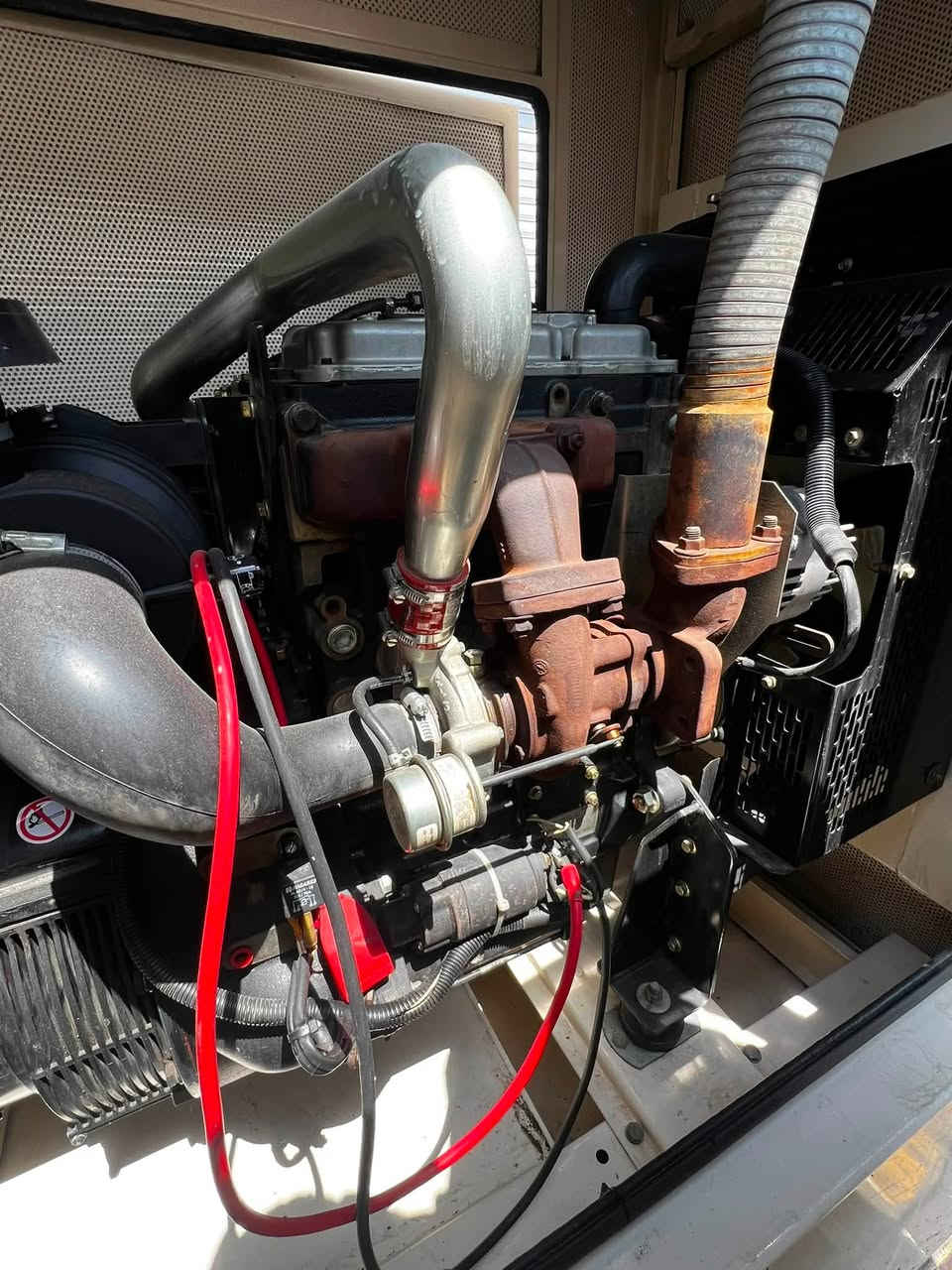 عرض 

👈🏼موالد بيركز انكليزي اصلي 50 KVA
👈🏼كاتم نسبه الكتم 100/100 جبيلي 
👈🏼المحرك بيركز انكليزي اصلي 🇬🇧
👈🏼وراس التواليد لوري سومر فرنسي اصلي 🇫🇷
👈🏼ساعات العمل :1900
👈🏼 موديل الموالد 2014
👈🏼ضمان الموالد  سنه او الف ساعه ايهما اقرب 
👈🏼متوفر مستخدم ساعات قليله   
👈🏼للتواصل واتساب او الاتصال 📞
 📞***********👈🏼
(عباس الوائلي )

تنويه هام ‼️ 

متوفر نضام الاستبدال 🔀 تكدر تبدل موالدتك القديمه موالده جديده ويتم الاتفاق 🤝بعد التقييم 

تتوفر صيانه 👷🏼‍♂️ جميع احجام الموالدات البيركز الانكليزي و/ الكمز / دايو دوزان  بعمل متقن ونوفر لك خدمات عامه واستبدال عام في الموالدات 

معه تحيات (عباس الوائلي )

