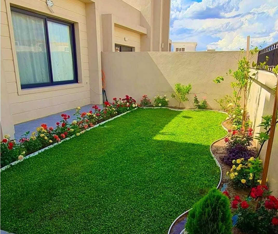 عندك حديقه نشتغله لك بتصميم جميل وزراعه
الاستفسار ***********

او مراسلة الصفحه
