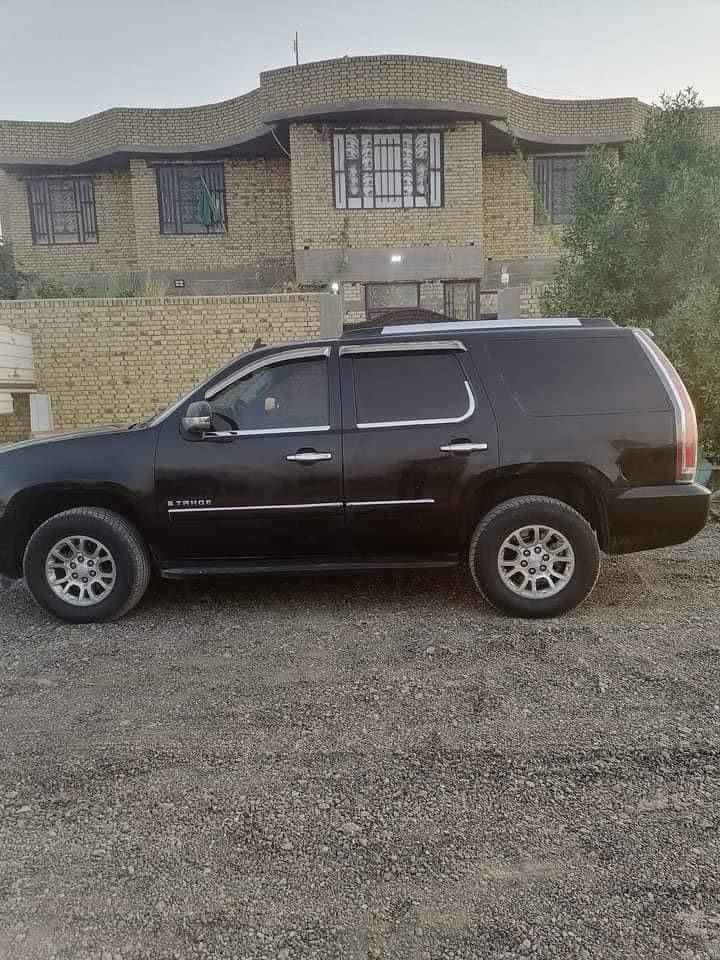 شيفروليه تاهو (Chevrolet Tahoe LTZ) موديل 2008 للبيع
:
الموديل: 2008
الفئة: LTZ (أعلى فئة - أعلى مواصفات)
اللون اسود
3 قطع صبغ سيارة جاهزة تخم تاير تبريد ثلج كير ومكينة حالة الوكالة رقم كركوك ماشي بلمعاملة كاملة 
 تخم منفصل سيارة كلش حلوة 
السعر 130 وبيهه مجال 
 مكاني بغداد 
للستفسار ***********
