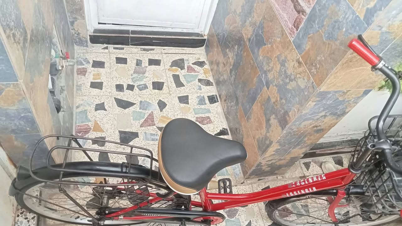 بايسكل بناتي • ٢٠١٨ • نضيف