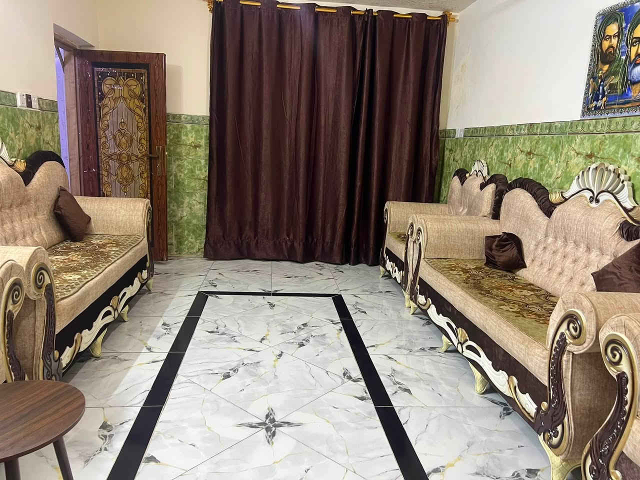 نضيف كلش ١٠مقاعد
بغداد حي النصر 
سعر ٤٠٠بيه مجال قليل 
***********
