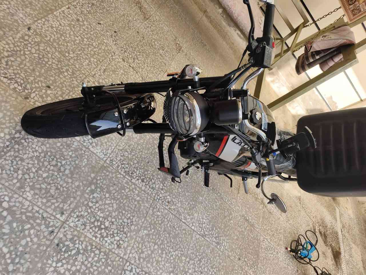 سلام عليكم
دايوان لاتي موديل ٢٠٢٦ الدراجه بعدها ع وضع الشركه كل نقص مابيها ومعتني بيها ماشيه ٣٢ يعني زيرو مصار شهرين من ماخذها سنويه باسمي ارقام اربيل تحويل ثاني يوم واخذها وين مايعجبك الدراجه كفاله عامه من التاير للتاير السعر ٣ ملايين وبيها مجال بسيط للشراي *********** متواجد المو شراي يعبر المنشور رجائا
