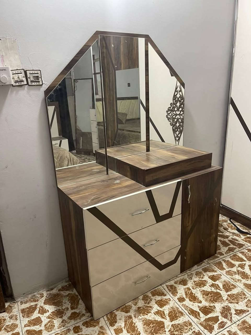 غرفة • مستعملة • الحرية