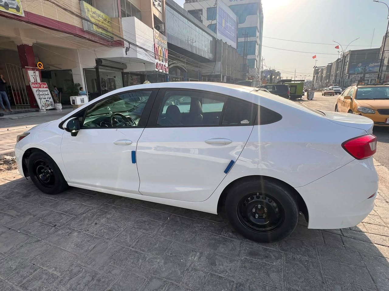 للبيع او مراوس 
شوفرليت كروز ٢٠١٩ كلين تايتل بدون حادث او صبغ 
رقم بغداد الدولي هزة جديدة 
سنوية جديدة ٢٠٣١ 
محرك تيربو
شاشة كار بلاي واندرويد اوتو ويز وخرائط بلادي 
كامرة خلفية دوار 
تحكمات ستيرن 
مثبت سرعة 
سستم صوت 
تبريد تدفئة شغال 
اوتو هولد 
نظام ثبات 
جام اوتو 
سونار مرفق بارد قليل فقط 
سعر ٩١ ورقة بيع او مراوس 
عنوان بغداد 
*********** وتساب متوفر
