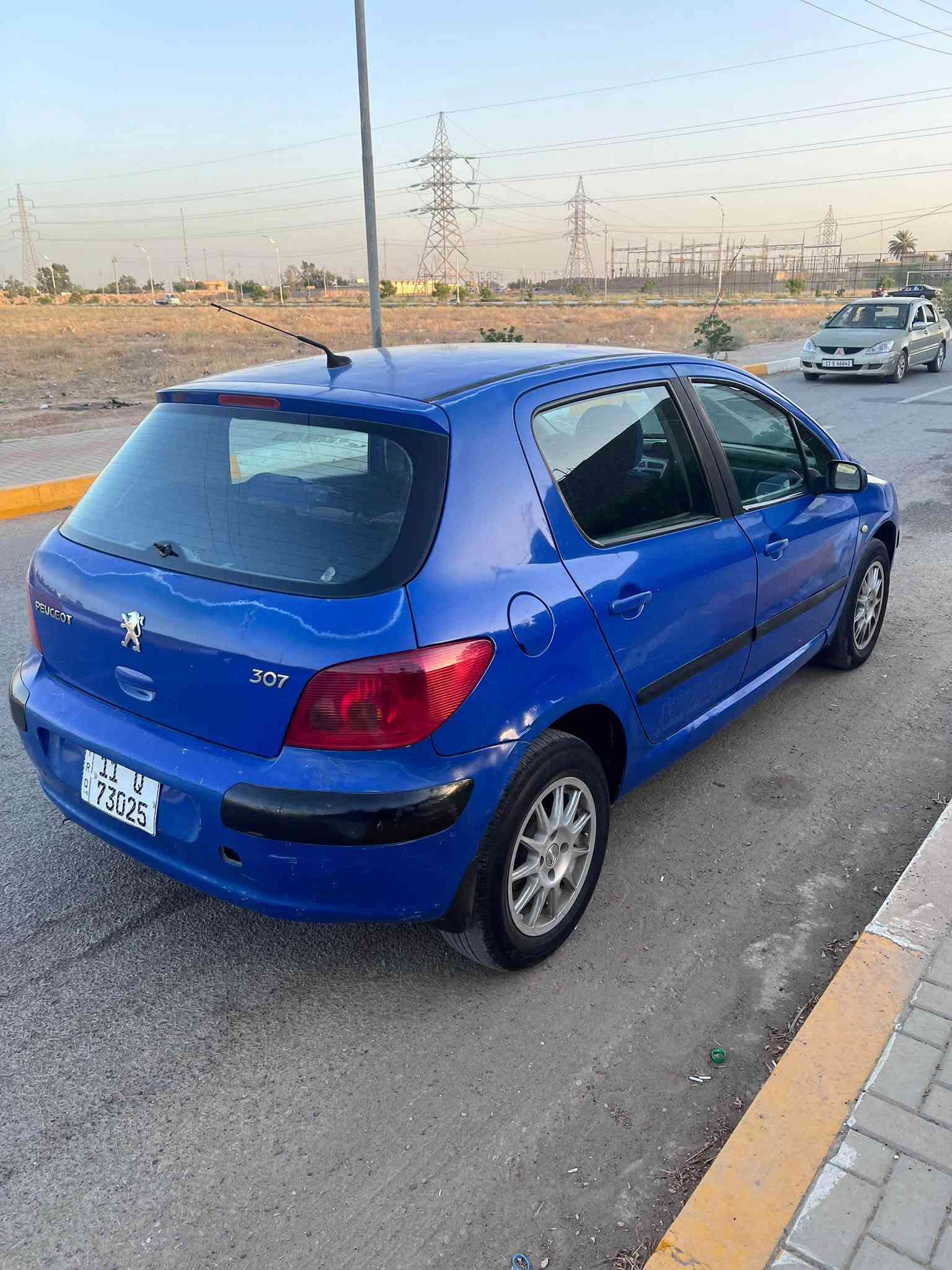 السلام عليكم 
بيجو 307 موديل 2005 رقم بغداد انكليزي سنويه وهزه وارقام كلهه جديده سنويه لل2031 شرط تحويل ثاني يوم  
تخم تاير اخو الجديد ويل كب بلادي
 صدر خلفي وامامي كله جديد 
شاشه كامره حساسات خلفية سنتر لوك 
كير محرك مكفولات شرط  
تبريد ثلج ثلج 🥶 تدفئه نار 
دشبولها شخط مابي
باتري جديد 
كهربائياتها كلها شغالة مابيها شي ما يشتغل 
السيارة شرط اي چطل مابيها 
💐 السعر 42 وبيها مجال بسيط 
 السياره بيها قطعه كلير بس شرط بدون ضربه او دواخل 

للاتصال علرقم
***********
