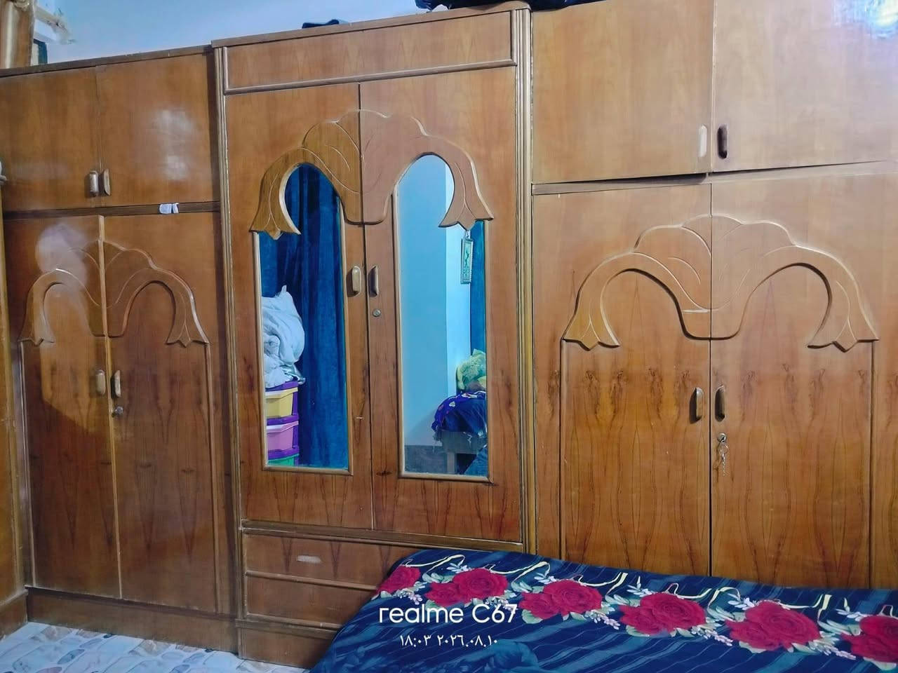 غرفة اخشاب للبيع للاستفسار الاتصال على الرقم ***********

