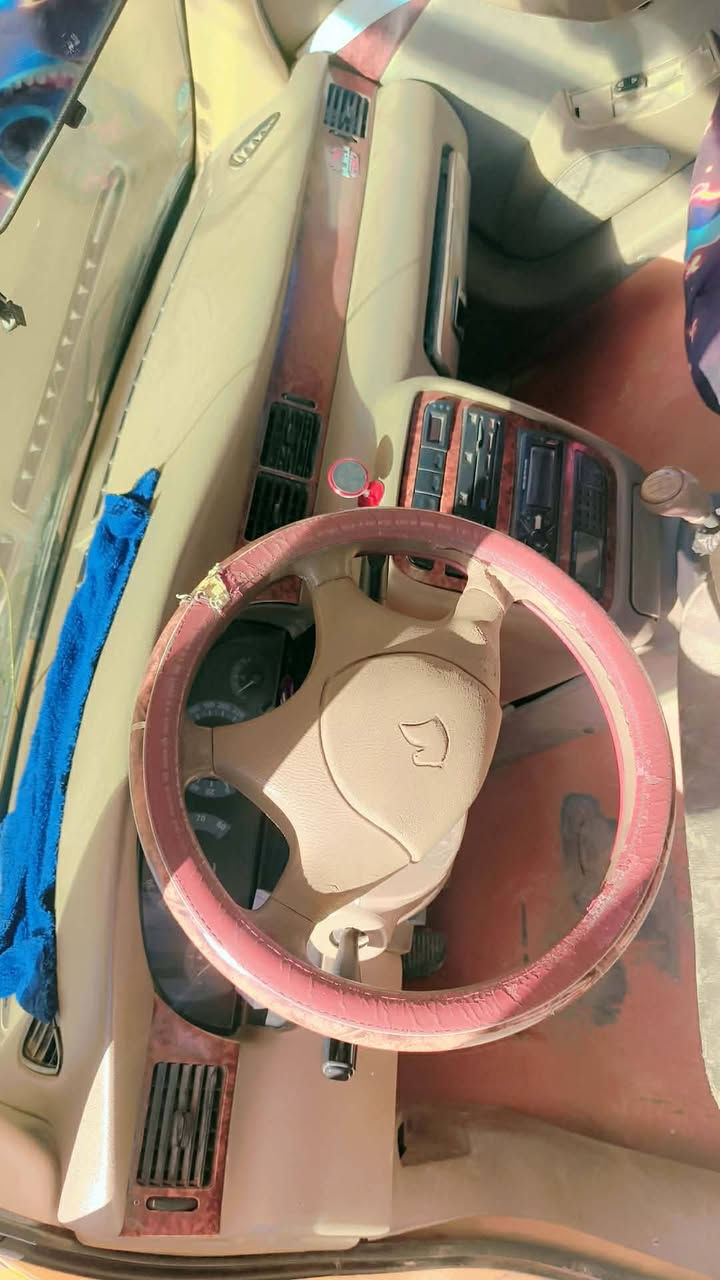سمند ٢٠١٠ محرك خير من الله مشط جديد عينيه وصينيه جديده بور جديد غرمات مصفره سنويه ساقطه عليه بس هيئه ما مصفره ٢٨وبيه مجال بسيط رقم بابل ***********
