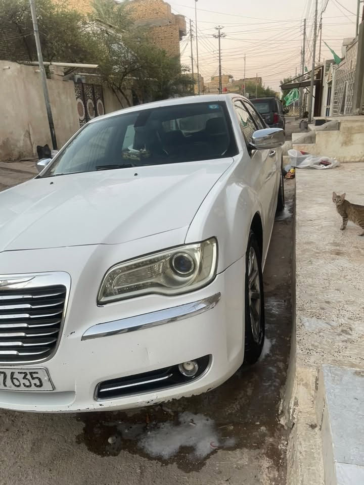 سلام عليكم
اوباما موديل 2011 اصل 

سنويه باسمي 

رقم بغداد 

ضربتها بجم 

بيها تبديل 3 قطع بنيد وجاملاغات الامامي 

حداديه 80 
تخم تاير جديد 

مكينه وگير جدد قبل اربع اشهر شادهن 

سياره جاهزه 

سعرها 130 وبيها مجال 

بيع مستعجل 

***********

