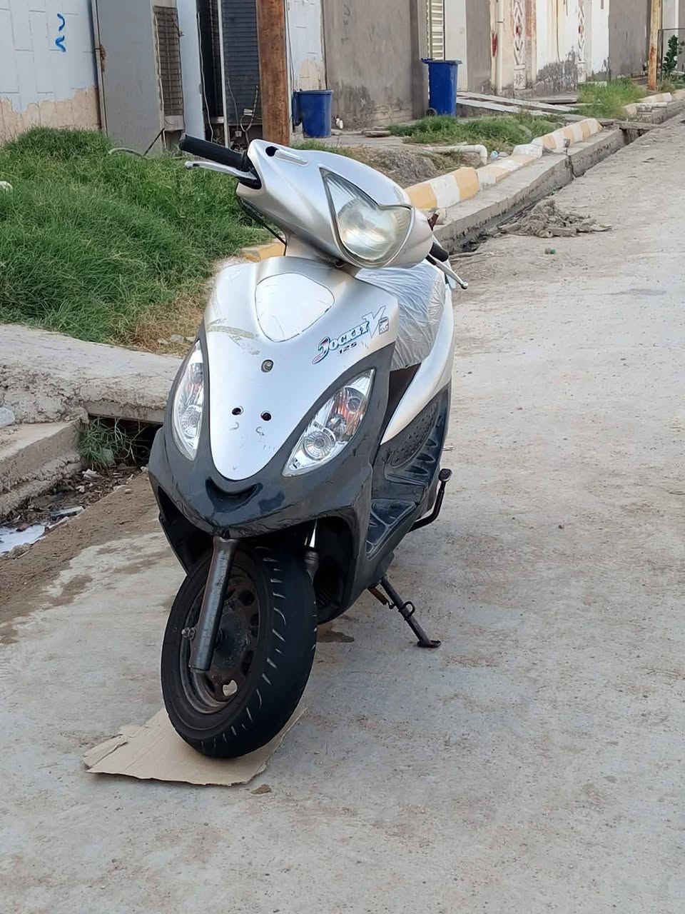 سلام عليكم
دراجه كامكو لبيع موديل14
كفاله عامه توه طالع من لمعرض صارله شهريهن 
السعر800وبيه مجال
المكان..قلعه سكر 
الخاص مفتوح ....‏‪***********‬‏
