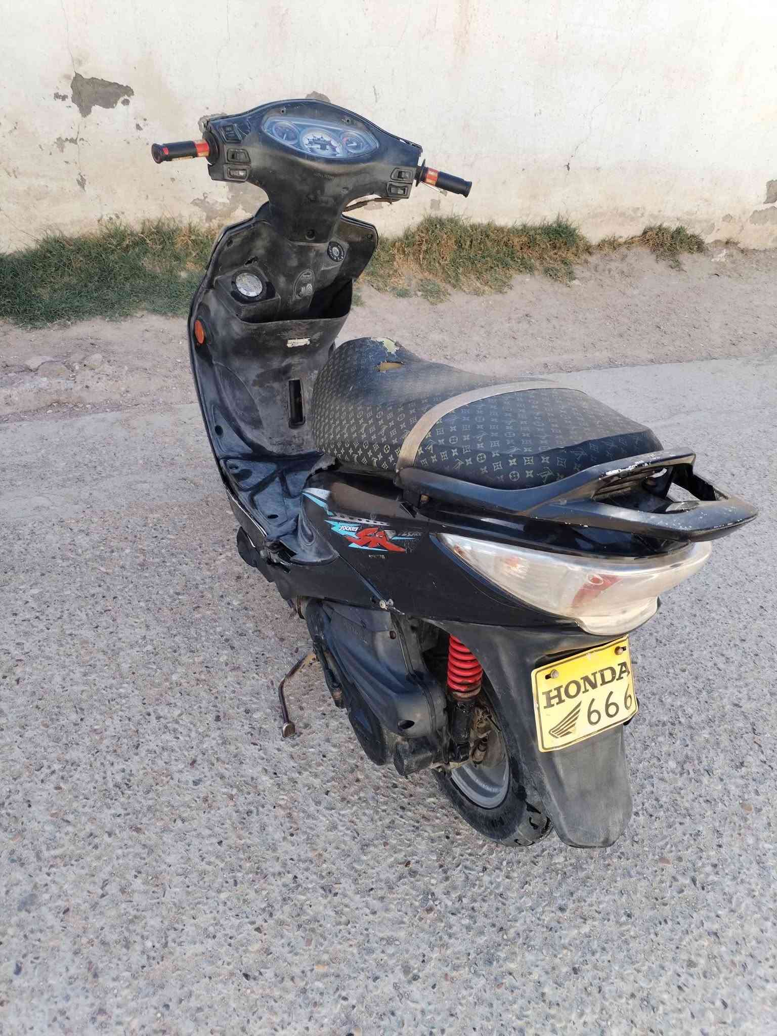السلام عليكم كامكو لبيع سعره 300 وبيه مجال شراي ***********
