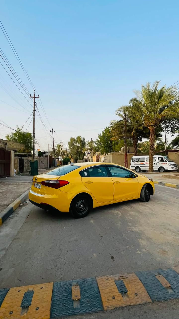 فورتي2015 
حادث جاملغ وبنيد 
كير مكينه جددد
1800 دوش 
سياره منضومه تبريد جديده 
جاهزه صدر
تخم تاير
دوشمه

‭***********‬
مكاني بغداد المعامل 
السعر 94
