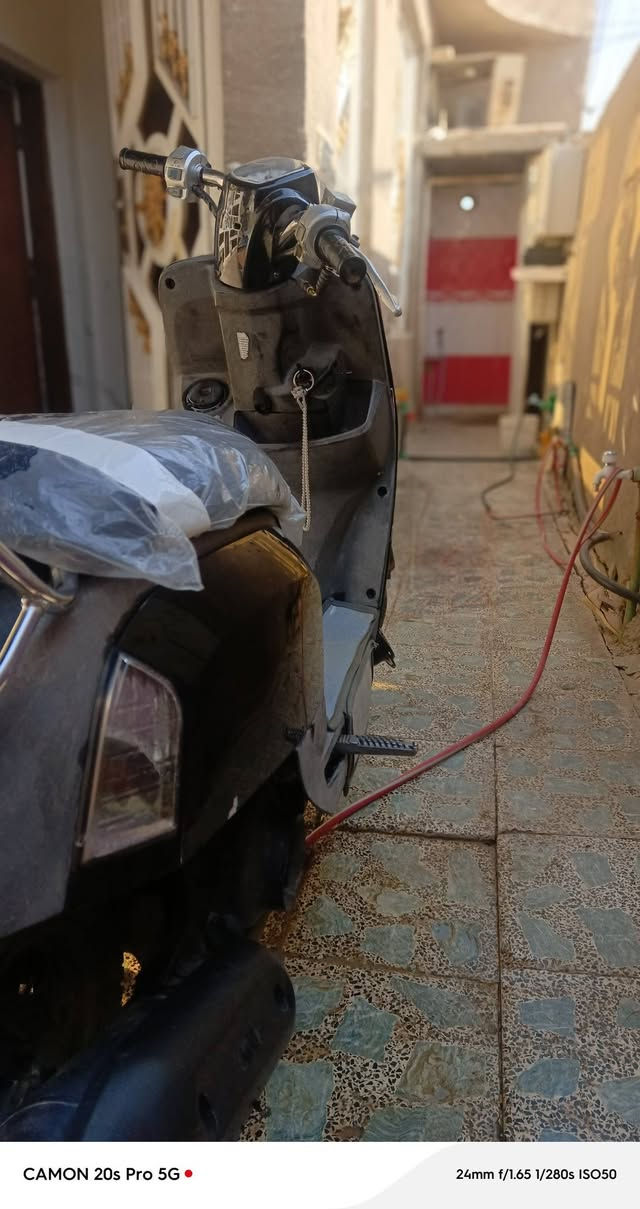 السلام عليكم دراجه بوليسي للبيع دراجه مكفولة مكينه ناعمه ما مفتوحه ابد الدراجه ما شاء الله شخط مابيها كابريتر مكاني بغداد السعر 625 أو بيها مجال للطيبين هذه الرقم *********** بيه واتساب
