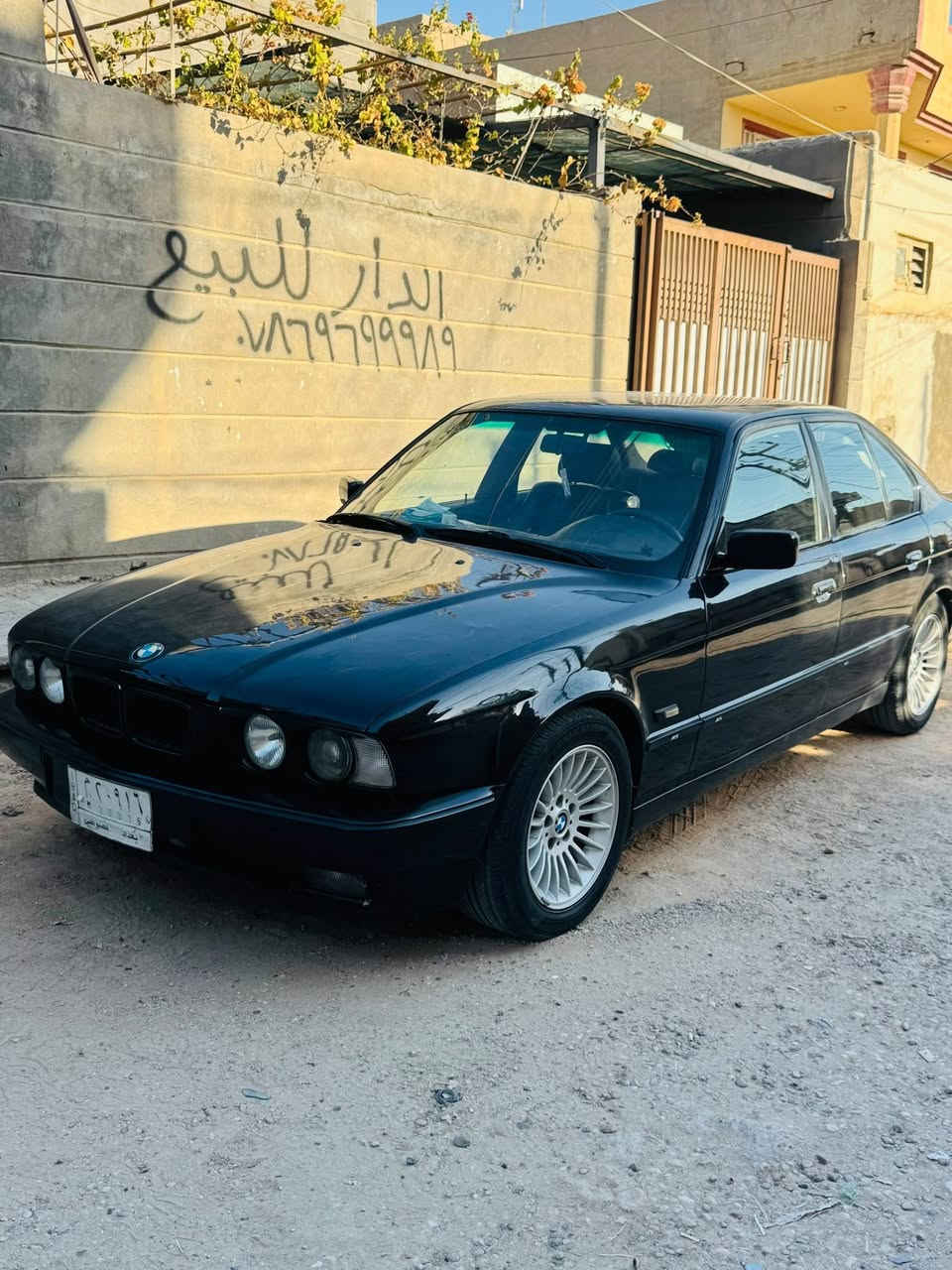 525 مسكر عدل اصل بليته وسنويه موديل 92 رقم بغداد مكفوله من الگص والخياس مصبوغه فرن للجمالية فقط
بدون دواخل السياره بدون حادث جاهزه ومابيها برغي نقص متصرف عليها الف ! 
السياره ناعمه وترايها مال حديث 
الگير والمحرك جدد بشرط لا تنقيص ولا تبخير ولا ريحة غاز  وبطناش ونشاط فول 
كهربائيات كلها بلاد وشغاله بدون تلزيك وبدون جطلات 
منظومة التبريد كلها جديده مجمده 
الحداديه كلها جديده من الطول للطول 
تخم تاير وباتري جديد 
الحماوه تحت النص صيف و شتاء ثابته 

المواصفات فول 
فتحه سلايت 
بچم عريض اصل 
كشنات كهرباء جلد اسود 
دبل ايرباك 
تحكم ستيرن صاج 
صاج ملكي 
اربعة جام كهربائي 
بردة كهرباء
سنتر لوك وسويج ريمونت 
بجم دخاني بلاد 
اكسل 23 بطناش ومعدل 
العنوان بابل مركز المدينه
525 مسكر عدل اصل بليته وسنويه موديل 92 رقم بغداد مكفوله من الگص والخياس مصبوغه فرن للجمالية فقط***********

