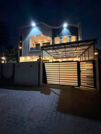 سبع ابكار • ٢٢١م • طابقين