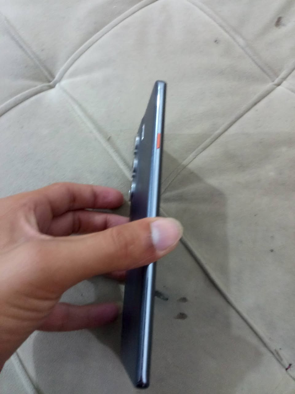 تكنو كامون 40 برو 5G ذاكره 256 مكفول بلاد الجهاز اصلي سعره ميتين وخمسين بدون ملحقات ***********
