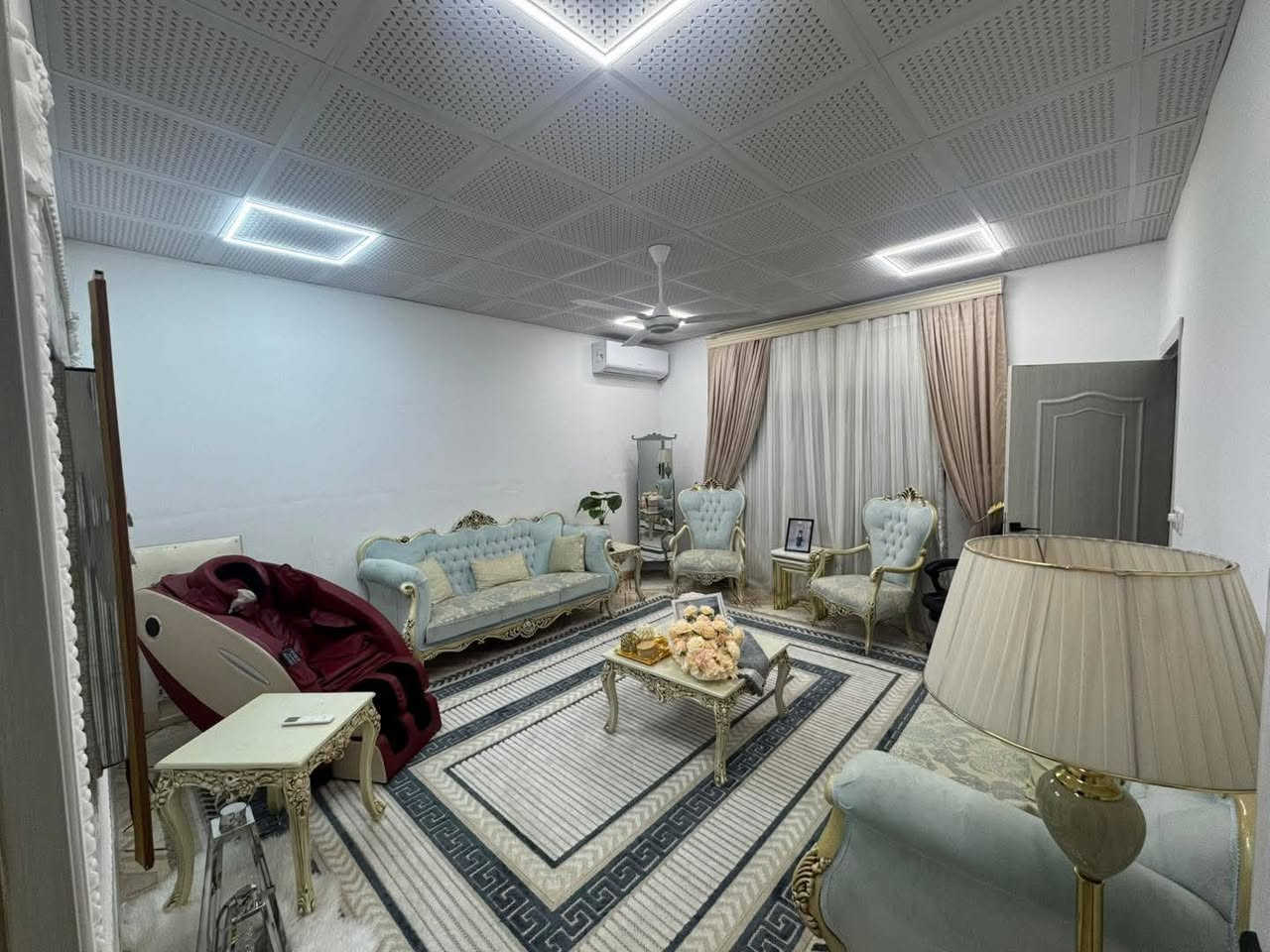 اعلان رقم ( 2113) 📺
———————————
دار مرمم للبيع ( 300م ) واجهة ( 12م ) 🏘
———————————
#موقع_العقار 🗺 : كركوك - قادسية ثانية - مقابل حلويات الشام - على شارع 15 متر - واجهة القبلة
———————————
طابق واحد : غرفتين نوم + مطبخ حار و بارد + صحيات + استقبال + كراج + حديقة + بيتونه 
———————————
طابو ملك صرف - بأسم شخص واحد
#السعر 200 مليون
———————————
لمزيد من معلومات اتصال على ارقام التالية :
***********
***********
———————————
عنوان المكتب : كركوك -
#مكتب_صقرالجبال_للعقار #كوباني قرب جامع حمد المفرجي مقابل صيدلية غصن الزيتون 
#الفرع الثاني حي العسكري شارع الحولي الزراعي مجاور أسواق البركة

