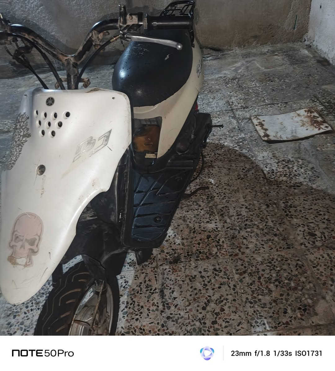 سلام عليكم دراجه للبيع دراجه جاهزه بس بيهاا صوت بالكسن دراجه مكينه ناعمه تجي وتشوف شلعه معدل وكلشي مابيهااا مكينه مفتوحه بوشه وبستم وسعرهاا 150 مكان ميسان حولي الاف دار  ***********
