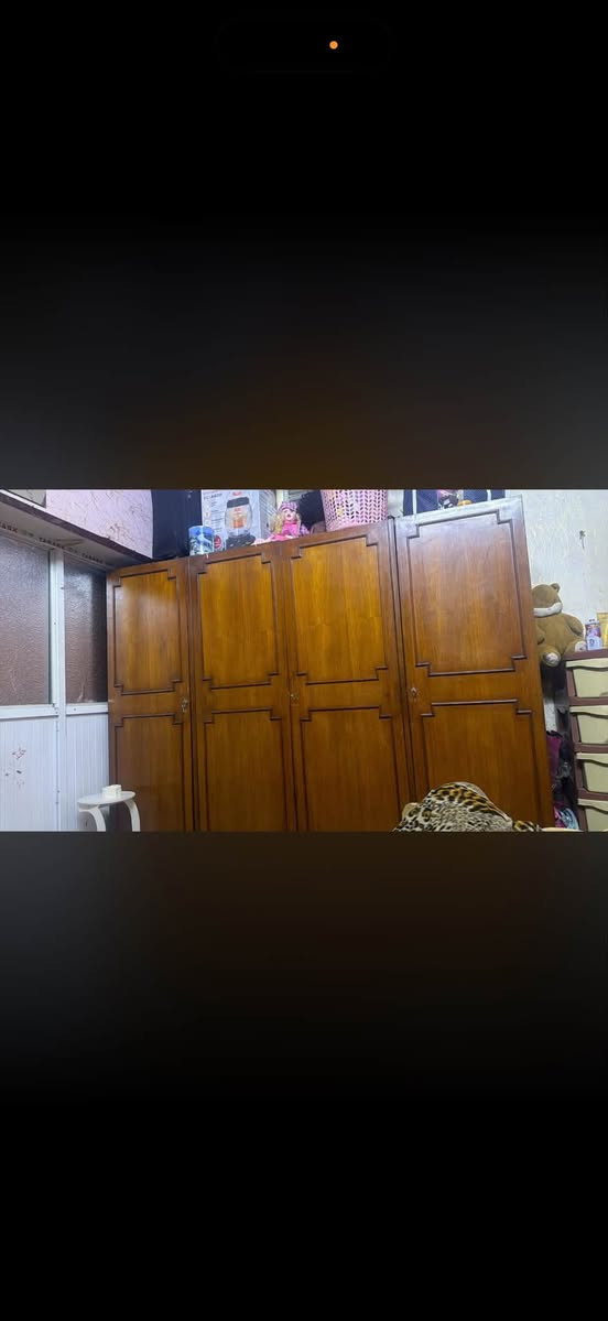 كنتور ٤ بيبان سعر ١٥٠ وبيه مجال نضيف ثكيل كلش مو سوكي يرادله بس يدات مكاني بغداد جديده رقمي ***********
