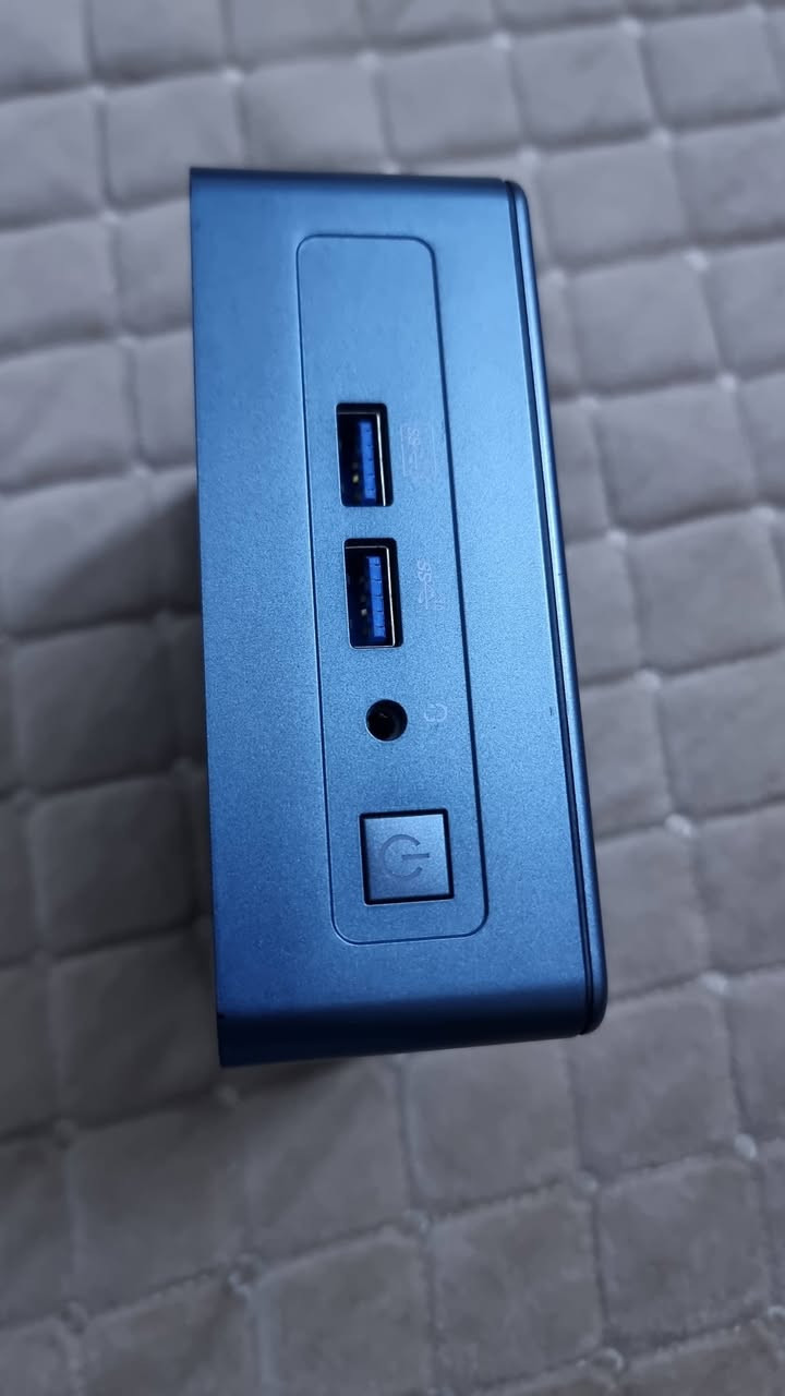 بي سي مني pc mini  جديد نقص قبق ظهر/المواصفات بدون هارد معالج cori7-12 رام جديد 8DDR4
((السعر 285 الف )) بغداد_مدينة الصدر-***********
