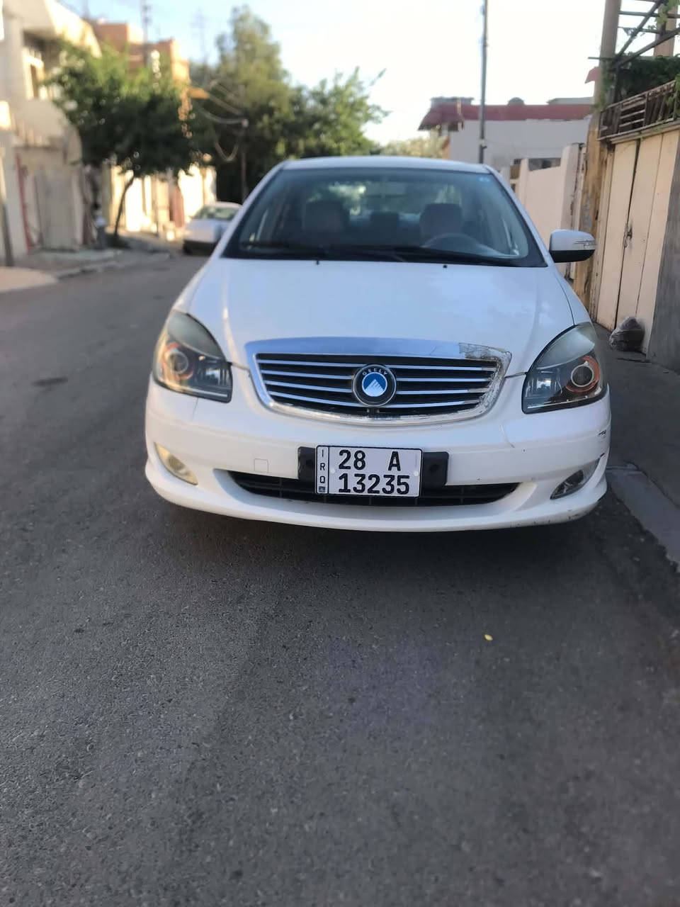 جيلي موبلي • موديل ٢٠١٢ • نضيفه
