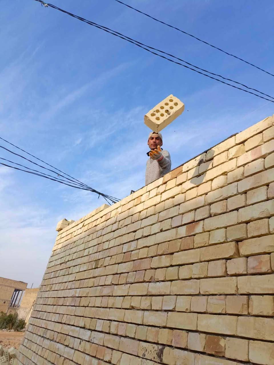 خلفه بناء درجه اولى
داخل كربلاء 
***********
