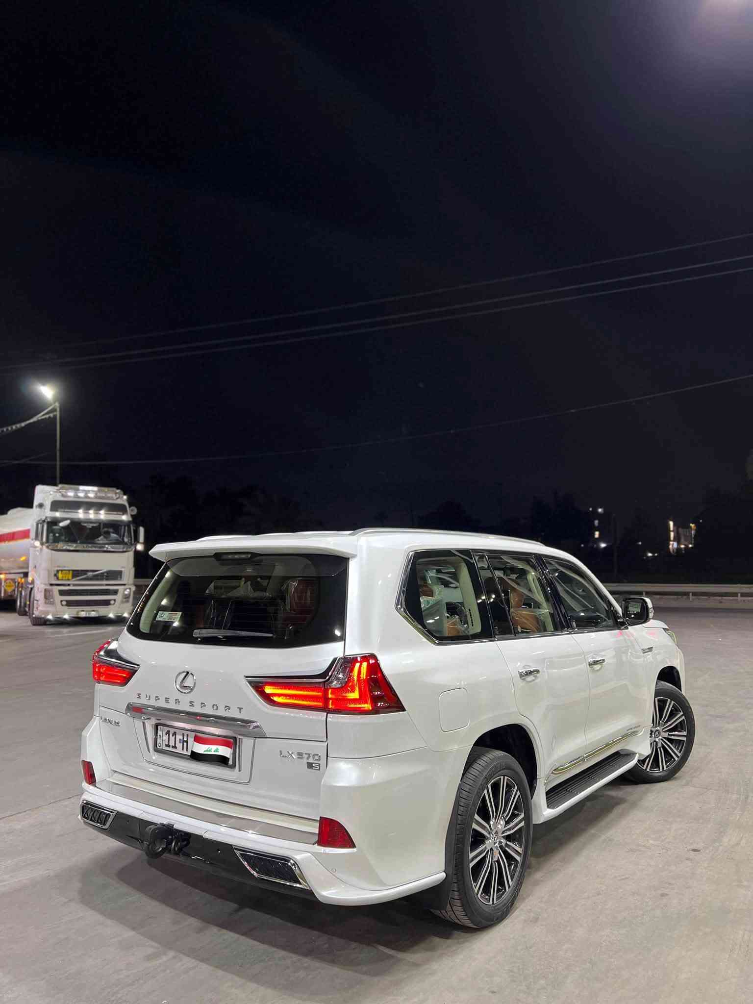 السلام عليك👋🏻👋🏻👋🏻

للبيع 

LX570 لگزز بريم 

سنة الصنع:2019 

خليجي 

عداد المسافه:110000 KM

ثلاث 3 قطع صبغ 

والباقي كفاله عامه 

كير محرك شرط 

الملكيه:بأسمي شخصياً 

سعر السياره 55000$ 

مكان السياره:بغداد الرصافه

للاتصال
***********
***********
