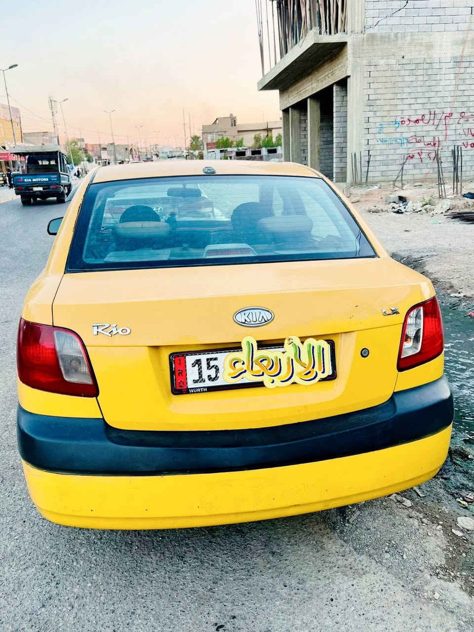 كيا ريو تكسي 2009 رقم أنبار  دولي
#السعر83
***********
***********
تحويلها موصل 
اني صاحبها الشرعي 
كابون بانزين بيها 
محرك وكير شرط 
الضرر جاملق وبيها تلقيطات تكسي تعال شوفها بعينك 
العنوان دورة الرسالة
