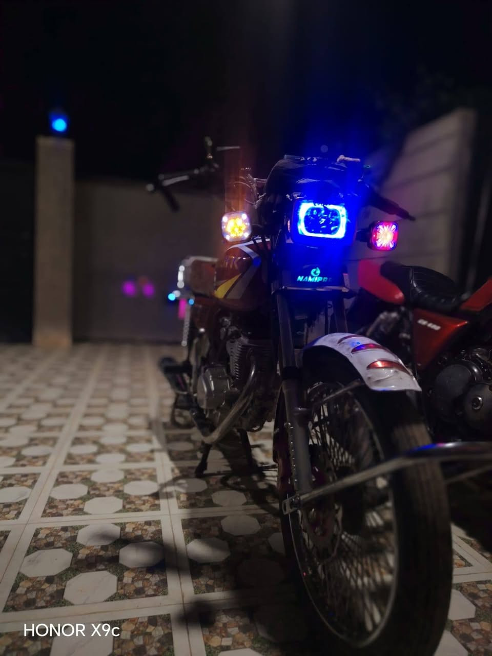 سلام عليكم سولنك 2024 كبس 650 بي مجال للشراي
 
رقم ***********

نص مكتوب في الصور:
- HONOR X9c