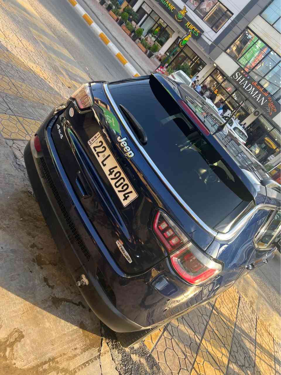 جێپ كۆمپاس مۆدێل ٢٠١٨ 
دوو پارچه‌ی بۆیاخه‌ بۆنیت و چه‌مه‌له‌خ  بێ ناوگرتن شانسی به‌شه‌رت سه‌یاره‌كه‌ زۆر پاكه‌و مالی دۆسته‌ مواسه‌فاتی به‌س پانۆراما نیه‌ به‌سمه‌و كوشن جلد و كاره‌بای و هیته‌ر و ئاوێنه‌ كاره‌بای و هیته‌ر  ده‌بل ئه‌كسل و شاشه‌ گه‌وره‌ و كامێره‌ و ته‌حدید سورعه‌و ئۆتۆ ستارت ستۆپ و ده‌بڵ تراكشن زۆر مواسه‌فاتی تر 
سه‌یه‌ره‌كه‌ ماڵی دوسته‌و زۆر پاكه‌ سه‌نه‌وی تازه‌یه‌ هه‌تا ٢٠٢٨ و سه‌یاره‌كه‌ ١٧١ هه‌زار كیلۆ مه‌تر رۆشتوه‌

بۆ زانیاری زیاتر په‌یوه‌ندی بكه‌ن 
***********
تێبینی: سه‌یاره‌ی مه‌عره‌ز نیه السليمانية, العراق
