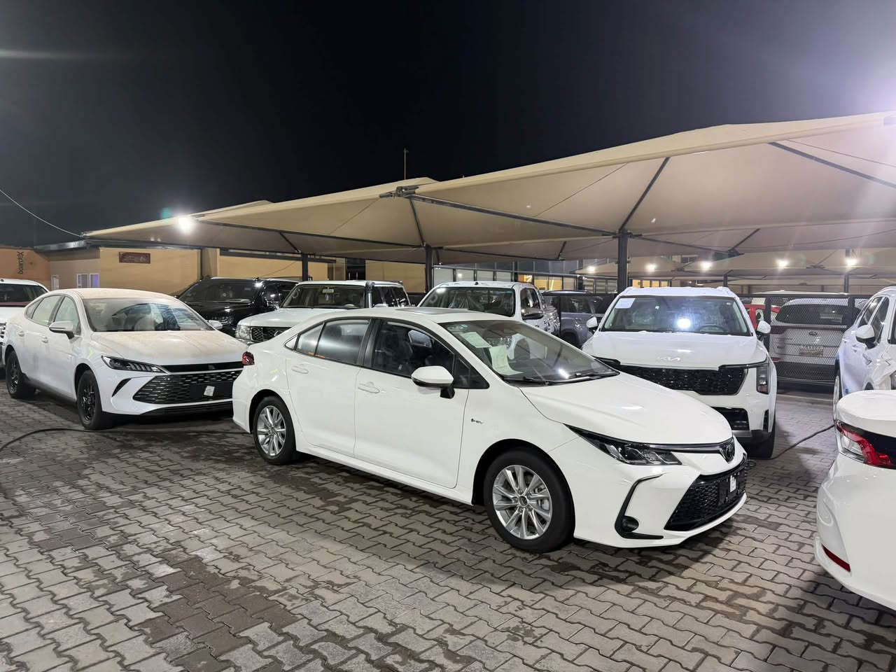 🚘 تويوتا كورولا هايبرد 2025
🇰🇼 وارد خليجي | زيرو صفر كم

✨ المواصفات والتجهيزات:
✅ محرك 1.8L هايبرد
✅ ناقل حركة أوتوماتيك
✅ 8 Airbags
✅ سلايد روف
✅ لايت زينون + LED
✅ جنوط ألمنيوم قياس 16
✅ إطارات 205/55R16
✅ مفتاح تشغيل بصمة
✅ دخول وتشغيل ذكي
✅ شاشة أصلية ديجيتال
✅ كاميرا خلفية
✅ مقاعد جلد أصلية
✅ تسخين المقاعد الأمامية
✅ مثبت سرعة Cruise Control
✅ تحديد المسار
✅ حساسات ضغط الإطارات
✅ حساسات أمامية وخلفية
✅ أوتو هولد Auto Hold
✅ نظام مانع الانزلاق
✅ ISOFIX
✅ تحكم بالمقود
✅ أوامر صوتية
✅ Bluetooth
✅ منافذ USB
✅ تبريد قطعتين
✅ منفذ 12V
✅ فحص أنظمة السيارة بالكامل
✅ تطعيمات داخلية ألمنيوم

📌 الحالة: زيرو صفر كم
🔥 بيع | شراء | مراوس

📍كربلاء المقدسة - مدينة المعارض النموذجية - معرض رقم 20

📞 للاستفسار والتفاصيل:
***********
***********

القمة لتجارة السيارات 🚘🏆
