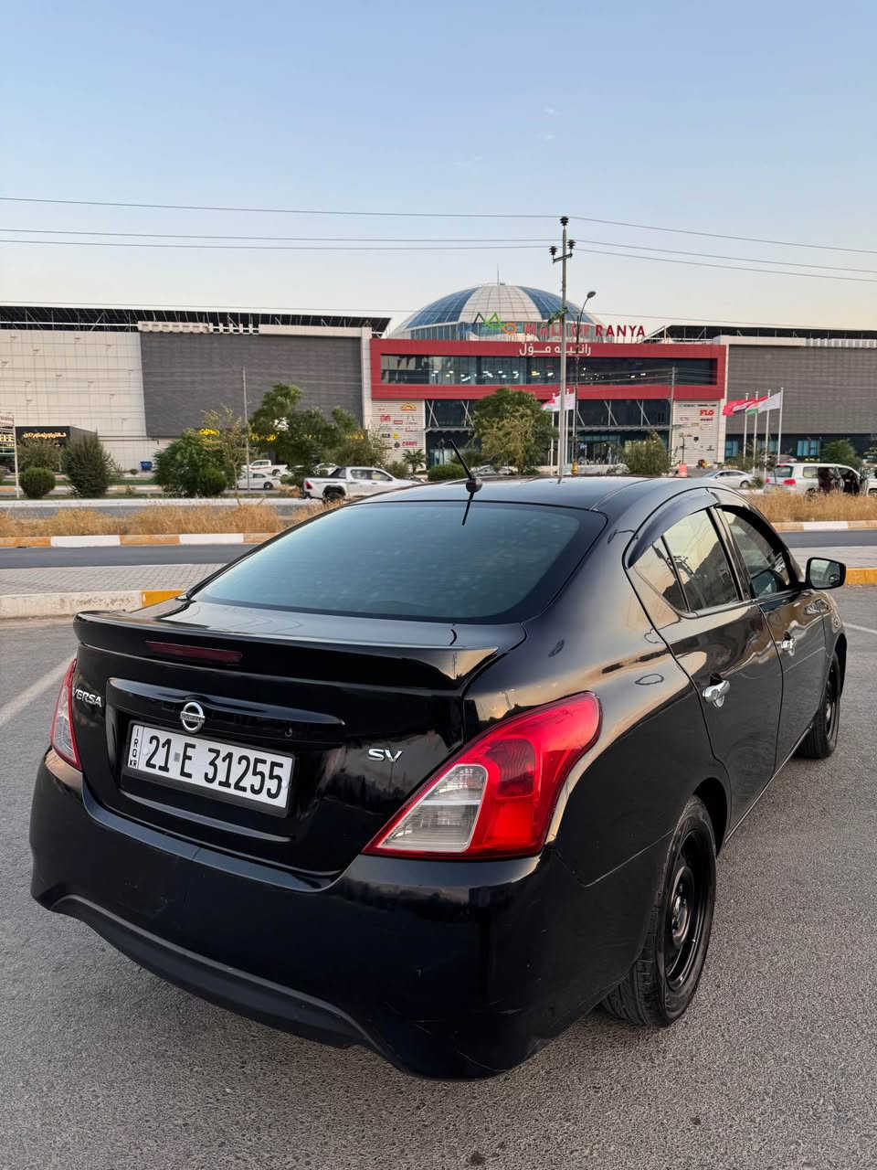 نیسان ڤێرسا مۆدێل ٢٠١٩ 
مەكینە گەورە 
پێنج پارچەی بۆیاغە بێناو گرتن 
چوار تایەی تازەی لەژێرە 
سەنەوی تا ٢٠٣١ تازەیە 
نرخی ٩٠ $ معامەلە 
گەر ویستت پەیوەندی بەو ژمارە مۆبایلانەوە بكە 
***********
*********** رانية, السليمانية
