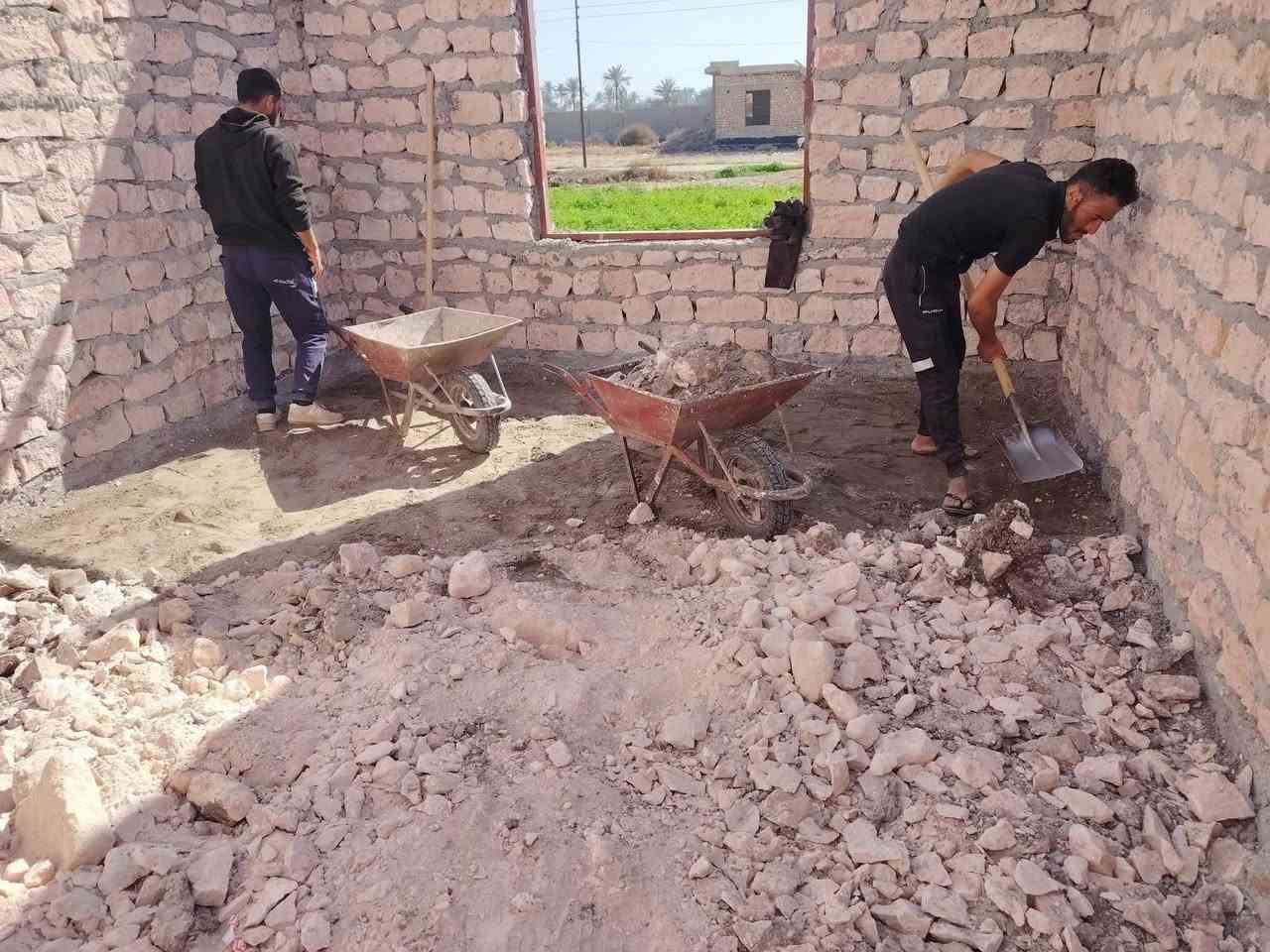 سلام عليكم  /  يوجد كادر عمل جاهز /  تصعيد مواد /  تنضيف بيوت /  تفليش /  تكشيط /  دفن نهري /  شقلنه ليل ونهار /  ومعداتنه جاهزه  ومالك دخل بكلشي تأخذ شقل جاهز مني سلمني شقل وتأخذ شقل جاهز / ماعليك بس تصال على رقم /// ***********
