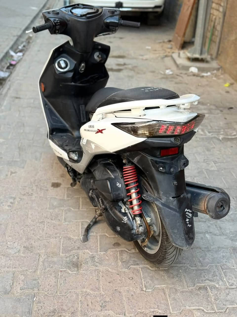 سكنس لد للبيع كفاله عامه من كلشي كلجات رياضي 750 وبيهه مجال مستعجل عليهه للاستفسار ***********

