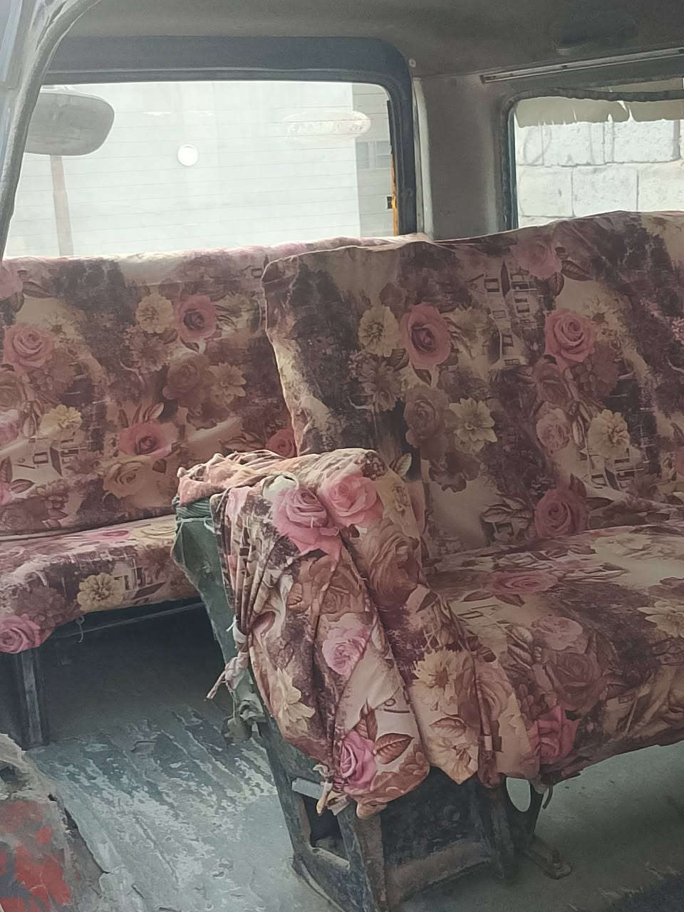 كيا بسته موديل 1995 محرك يبخر
عنوان بعقوبه السيارة بسمي السعر 35 بيه مجال
***********
